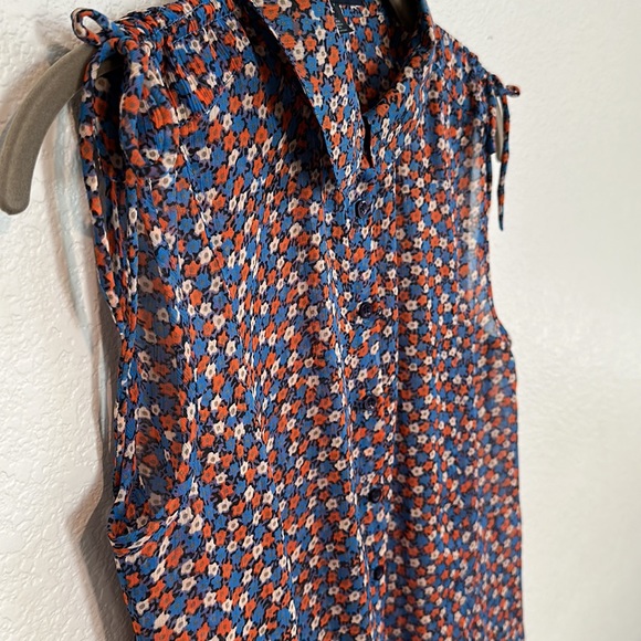‼️LAST CALL French Connection Short Sleeve Button Down Sleeveless Top - Picture 3 of 9